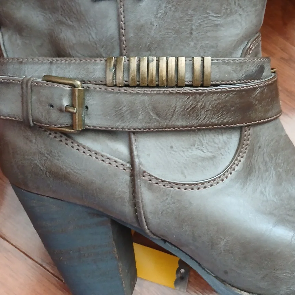 Very Volatile Spears Women's Dark Brown Western Worn In Heeled Boots Size 8.5
